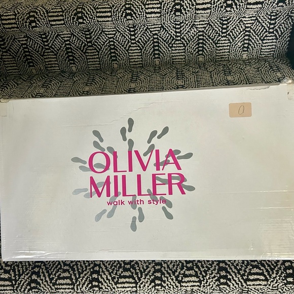 NIB Olivia Miller Studded Boot-Size 9 - Picture 6 of 7